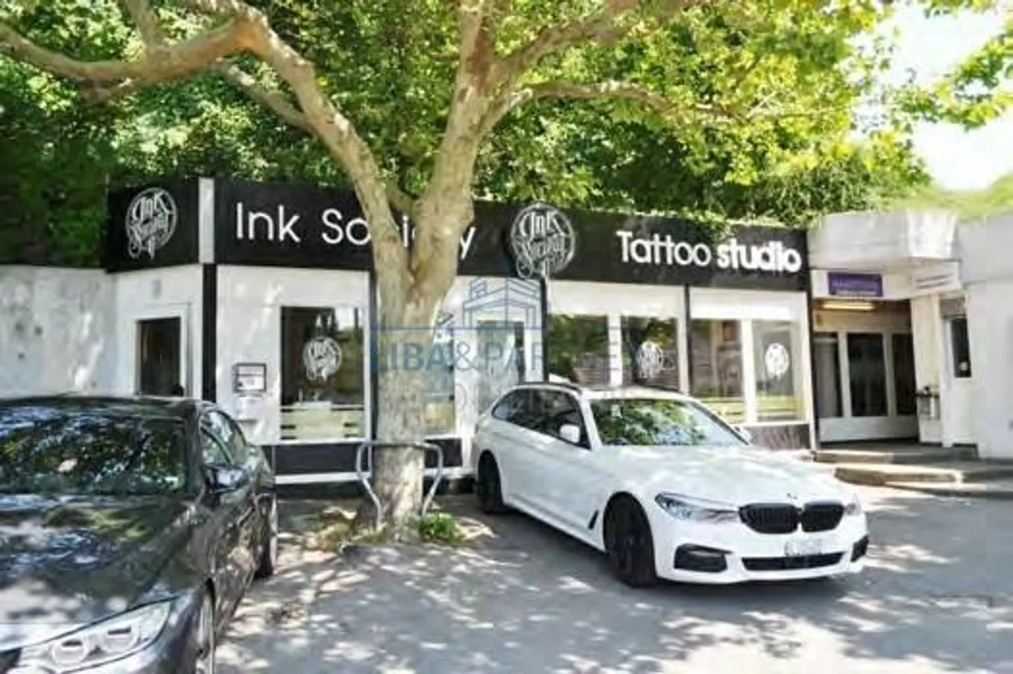 Edificio commerciale e residenziale attraente con potenziale di sviluppo - Foto 10 di 13