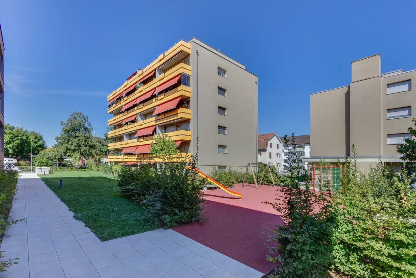 Modernes Apartment mit Terrasse - Foto 1 von 6