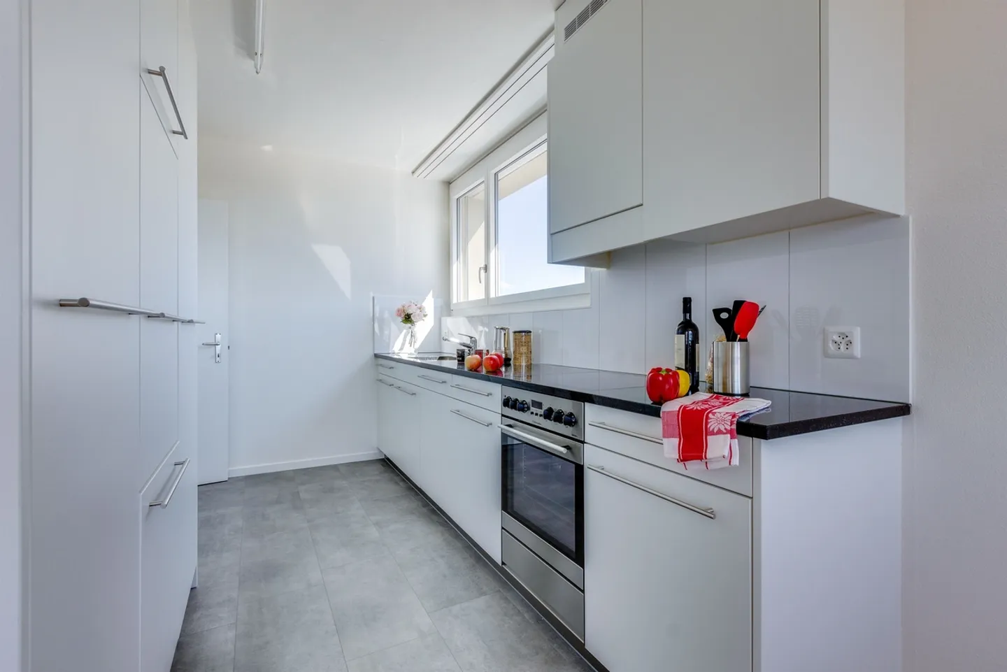 Modernes Apartment mit Terrasse - Foto 3 von 6