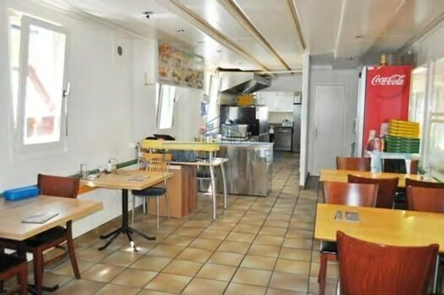 Edificio commerciale e residenziale attraente con potenziale di sviluppo - Foto 12 di 13