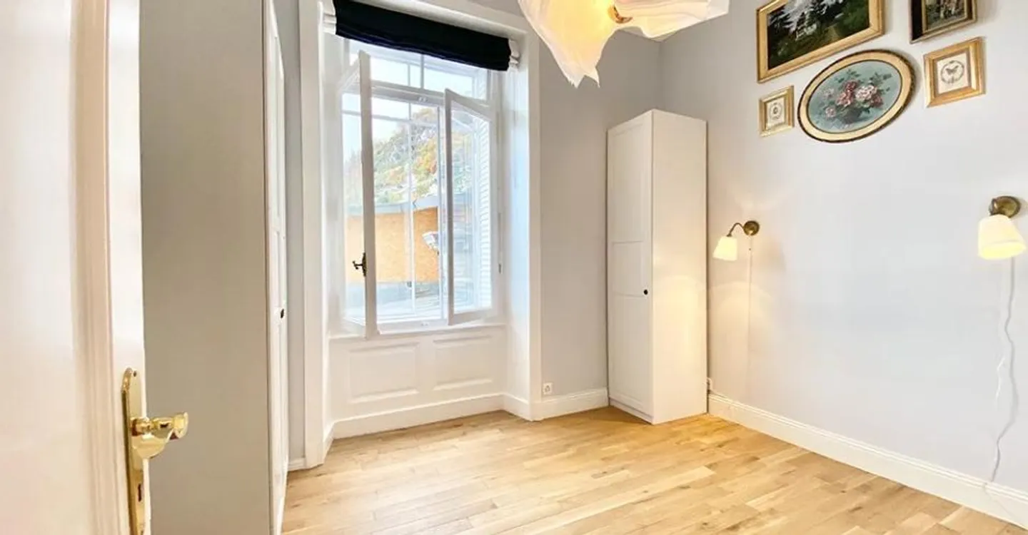 Très bel appartement de 3 pièces avec haut plafond - Foto 6 di 8