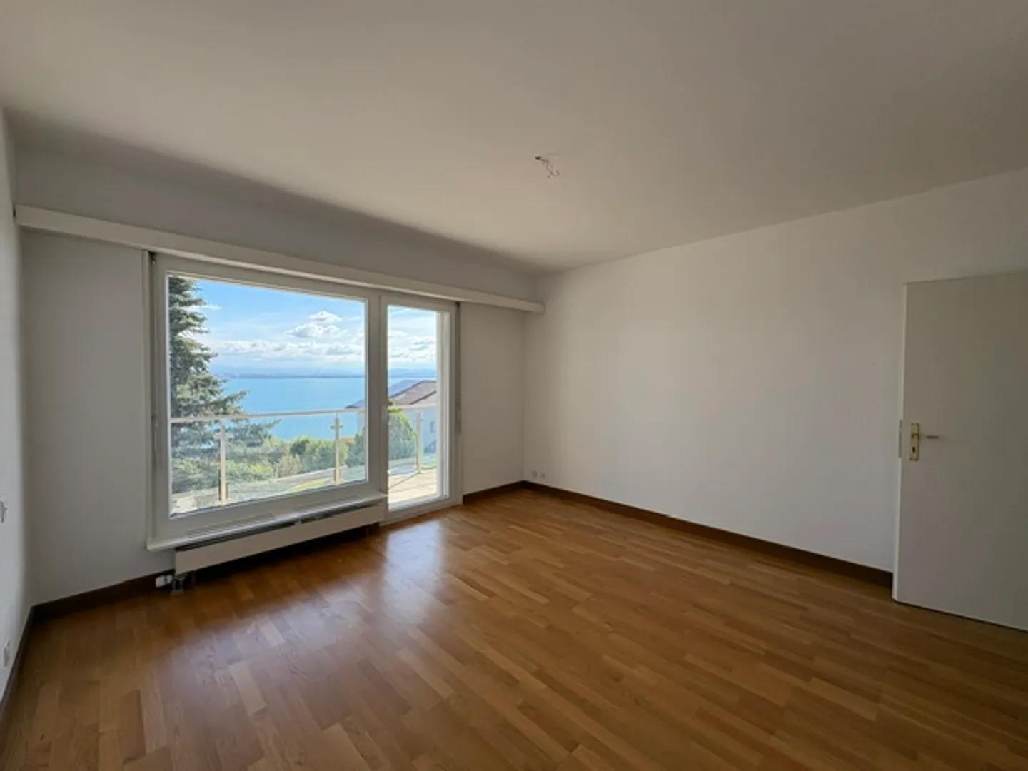 Appartement spacieux avec vue sur le lac - Photo 3 sur 13