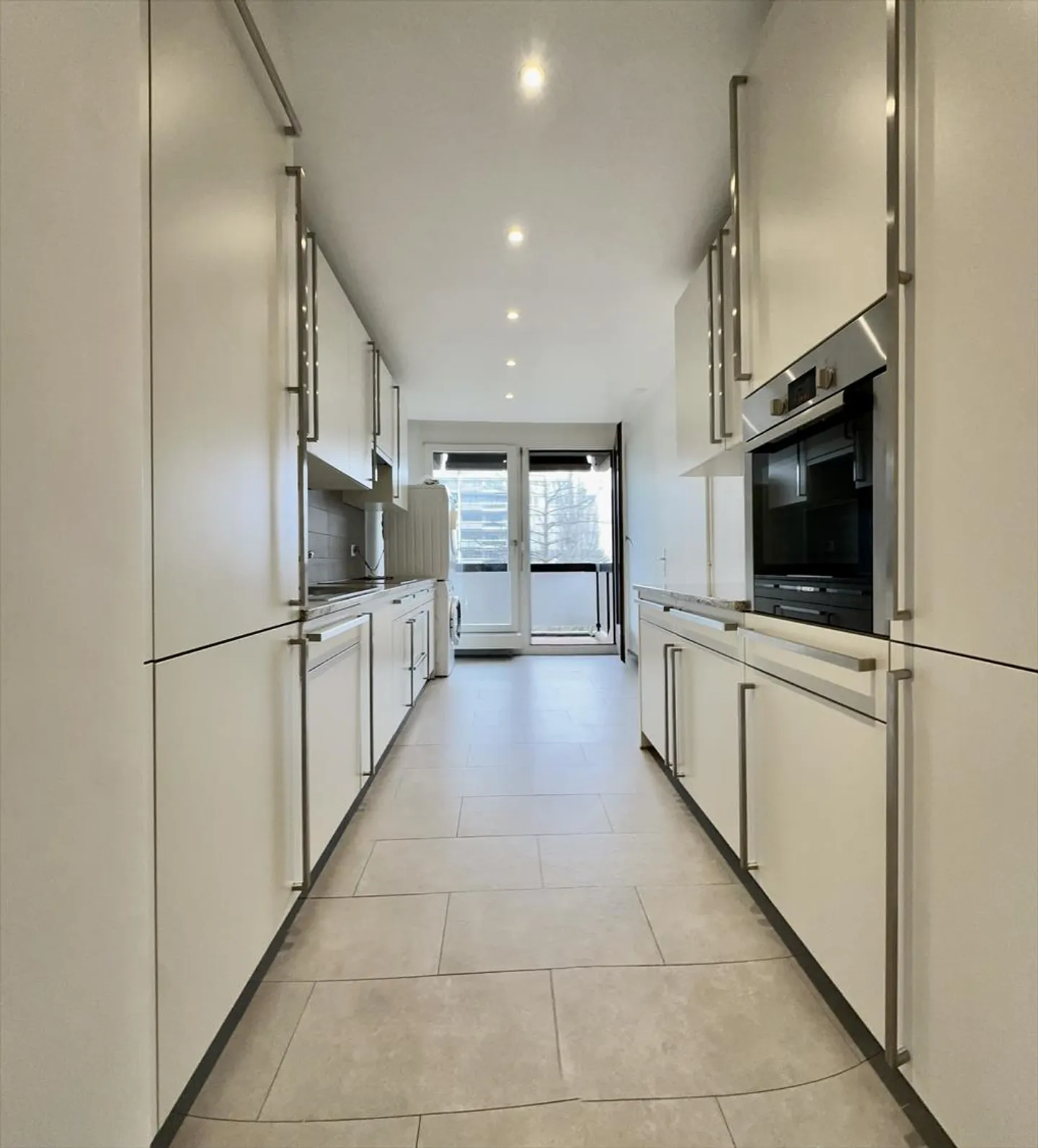 Heart of Champel 6 Gable Room – Flooded with Light, Bright and Spacious - Photo 9 of 21