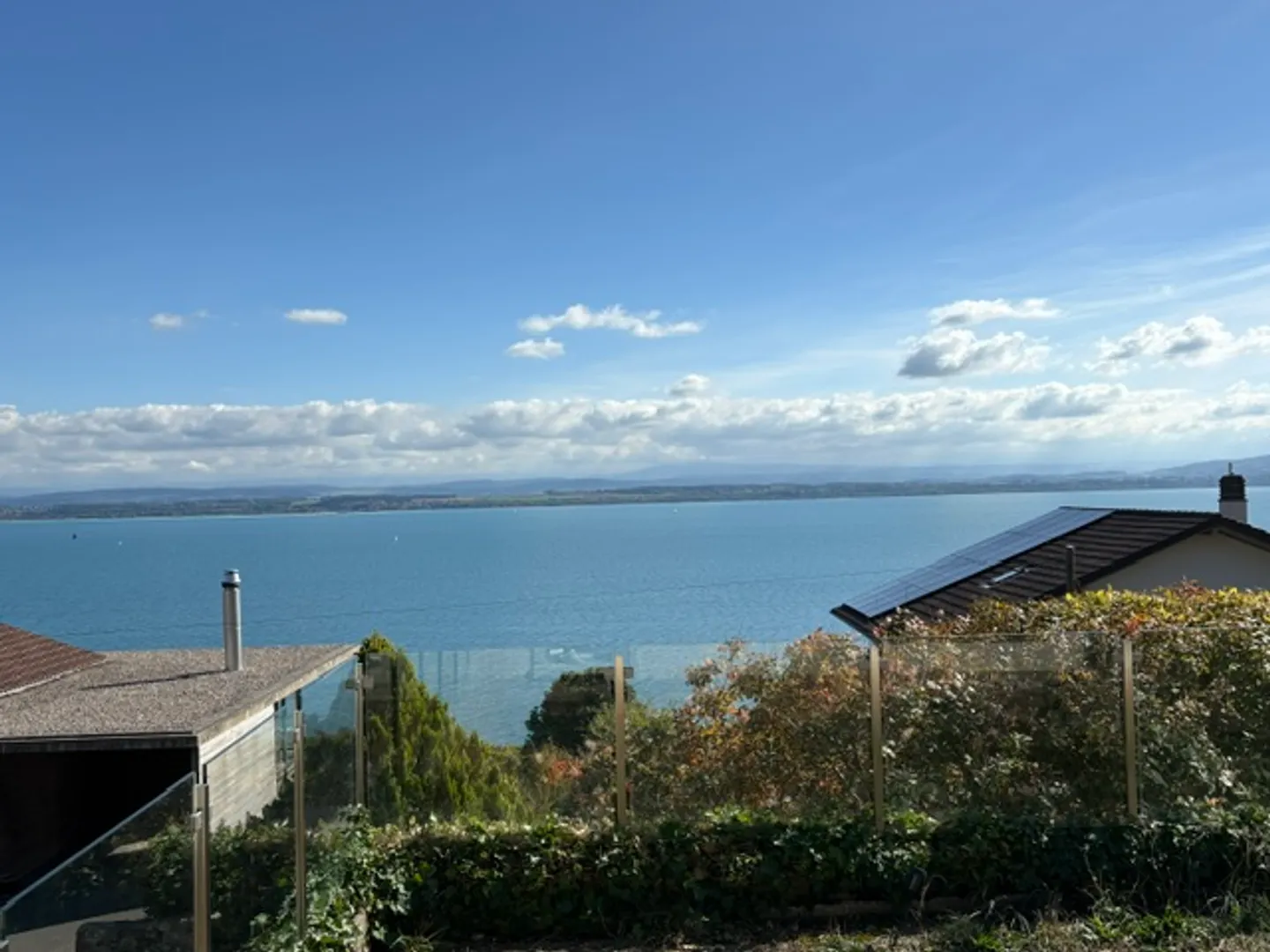Appartement spacieux avec vue sur le lac - Photo 12 sur 13