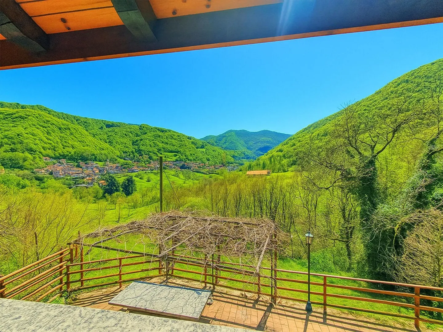 FÜR IHRE URLAUB IN VALLE DI MUGGIO - Foto 1 von 11