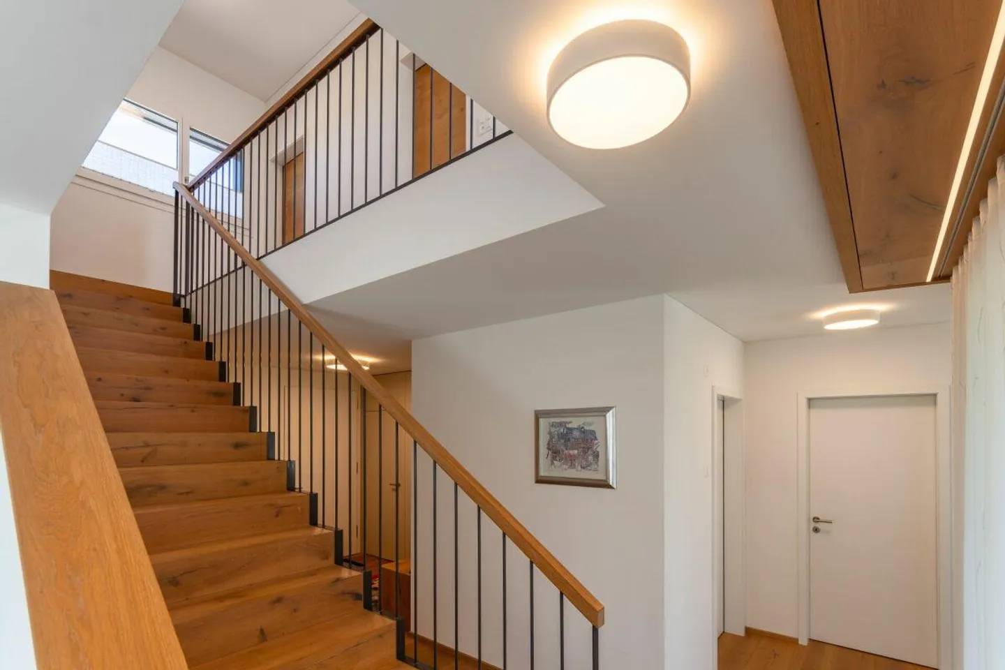 Dreamlike beautiful single-family house with large surroundings - Photo 13 of 27