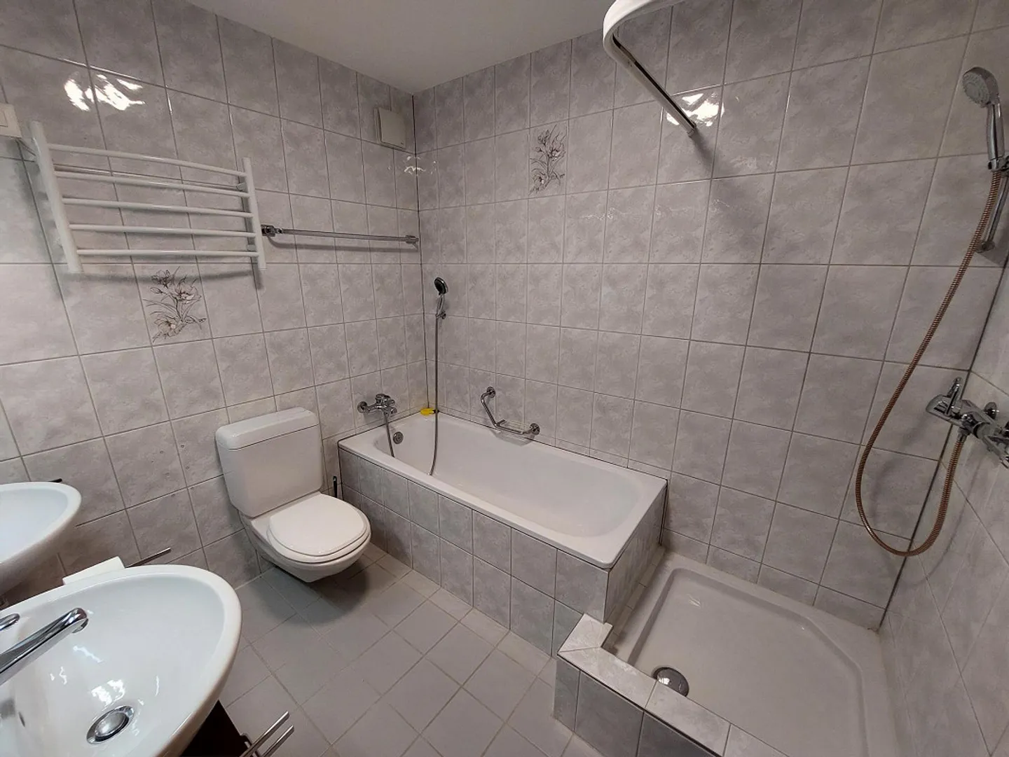 3.5-room apartment in lakeside community - Photo 4 of 9