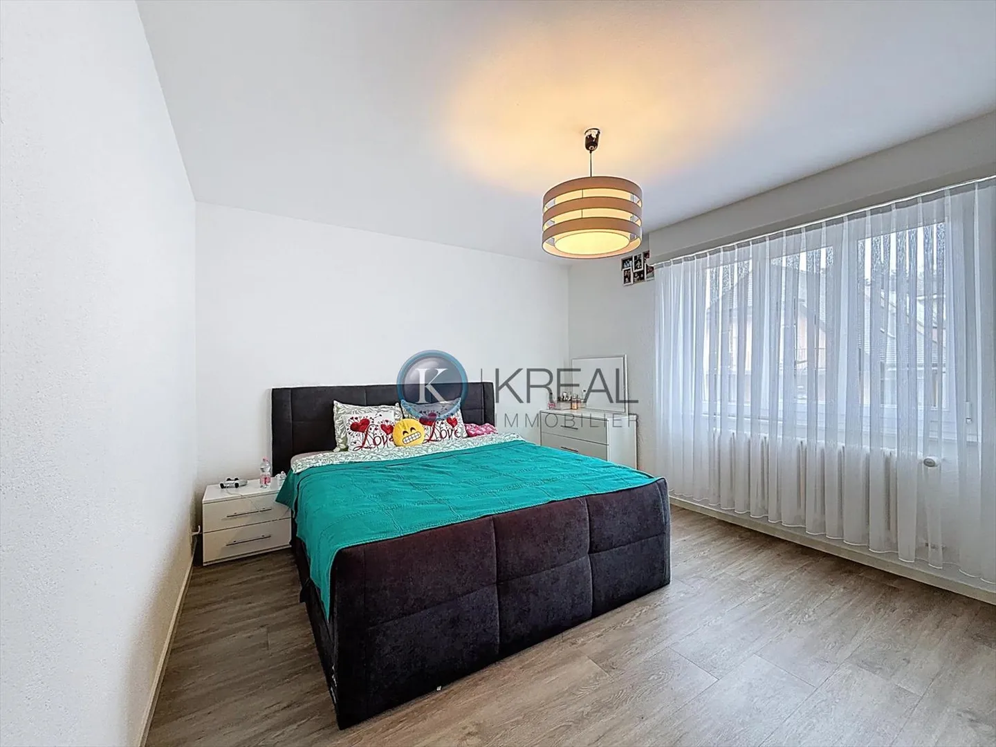 Ideally located in the heart of Bussigny, close to all amenities (shops, schools, and public transport) - Photo 3 of 9