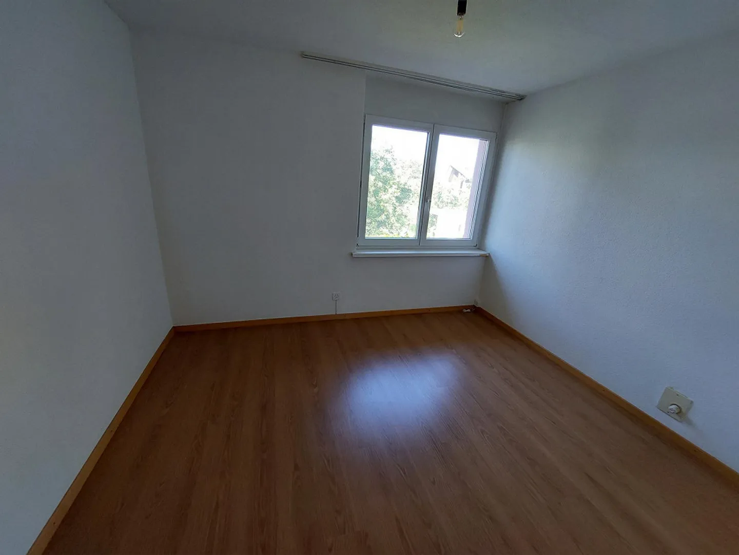 3.5-room apartment in lakeside community - Photo 7 of 9