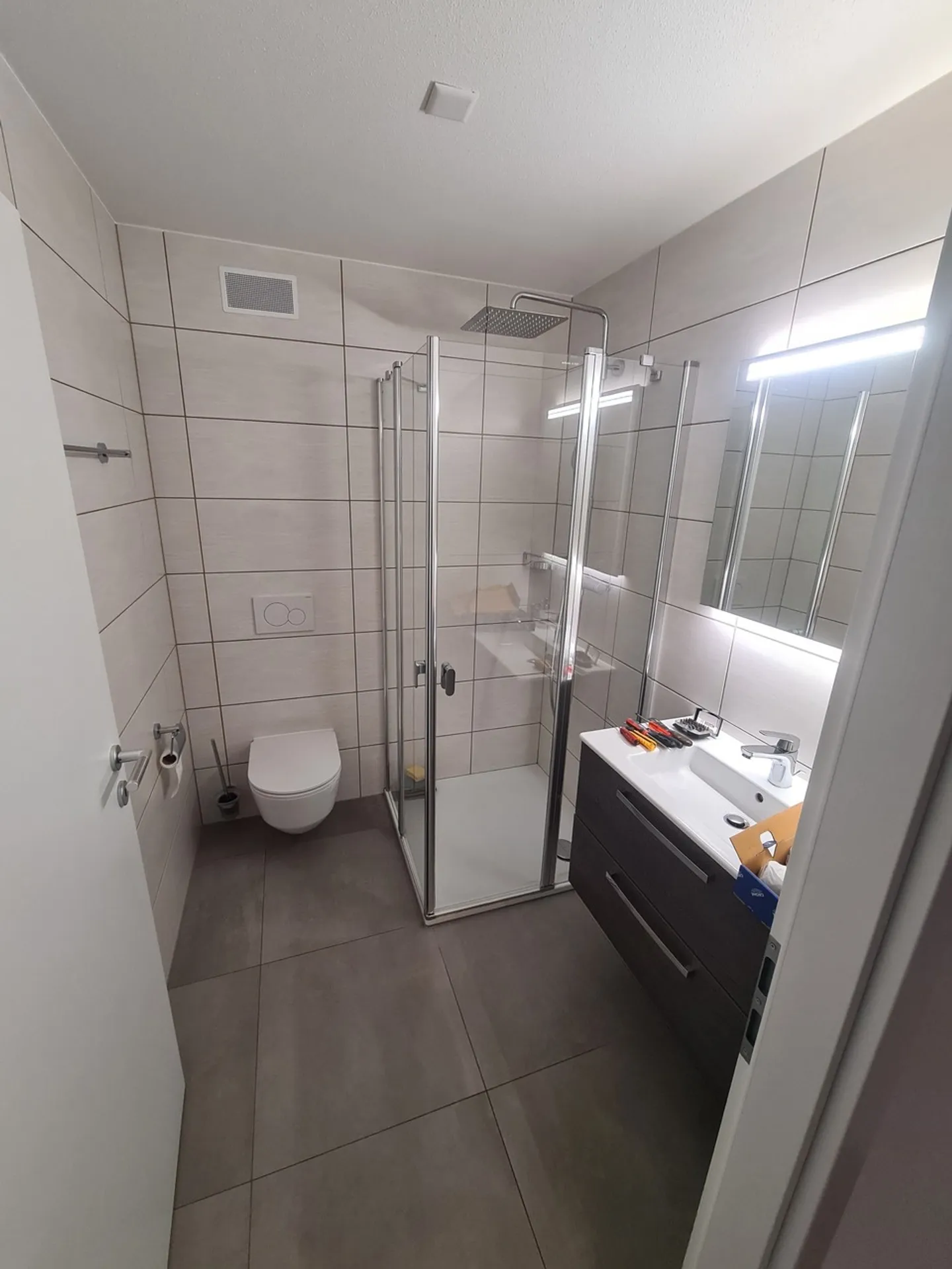 Appartement de plain-pied avec jardin - Photo 3 sur 7