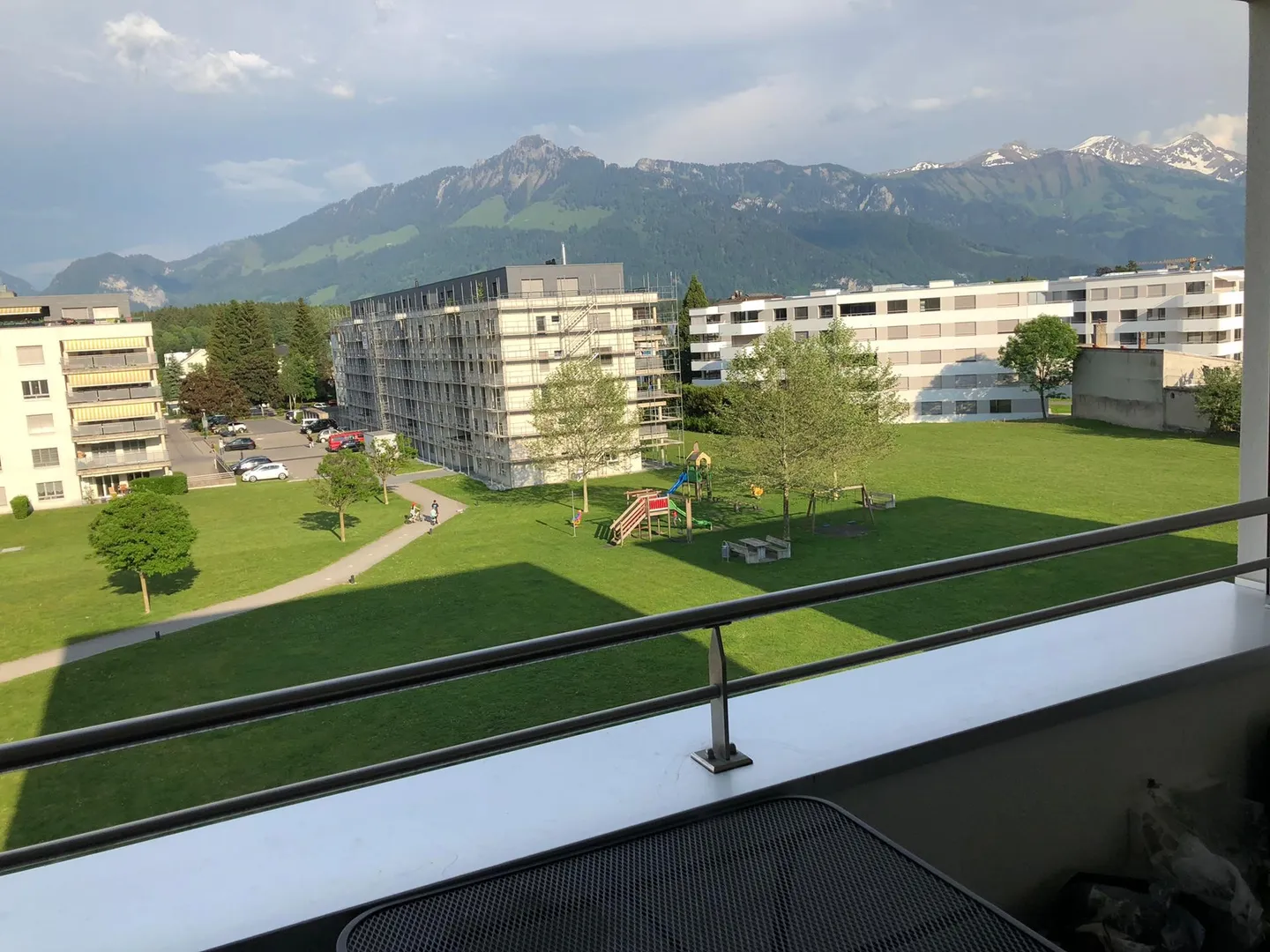 Modern Apartment with Mountain View - Photo 8 of 8