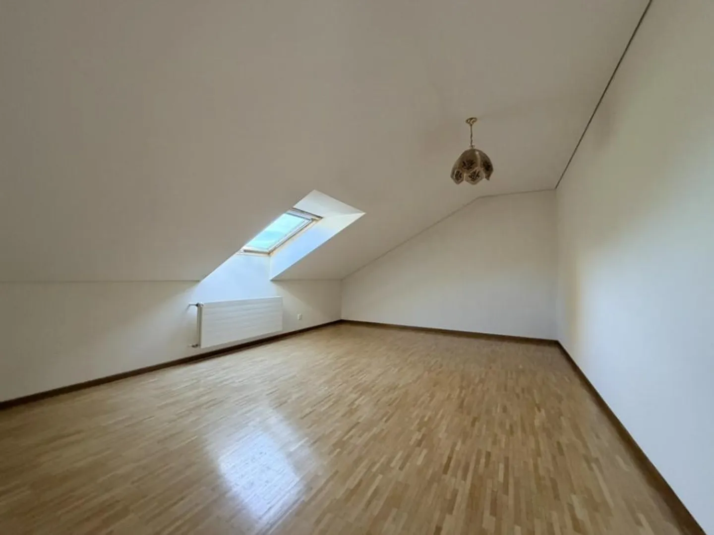 DISPONIBILE Villa di 165 m2 + grande deposito di 154 m2 - Foto 3 di 13