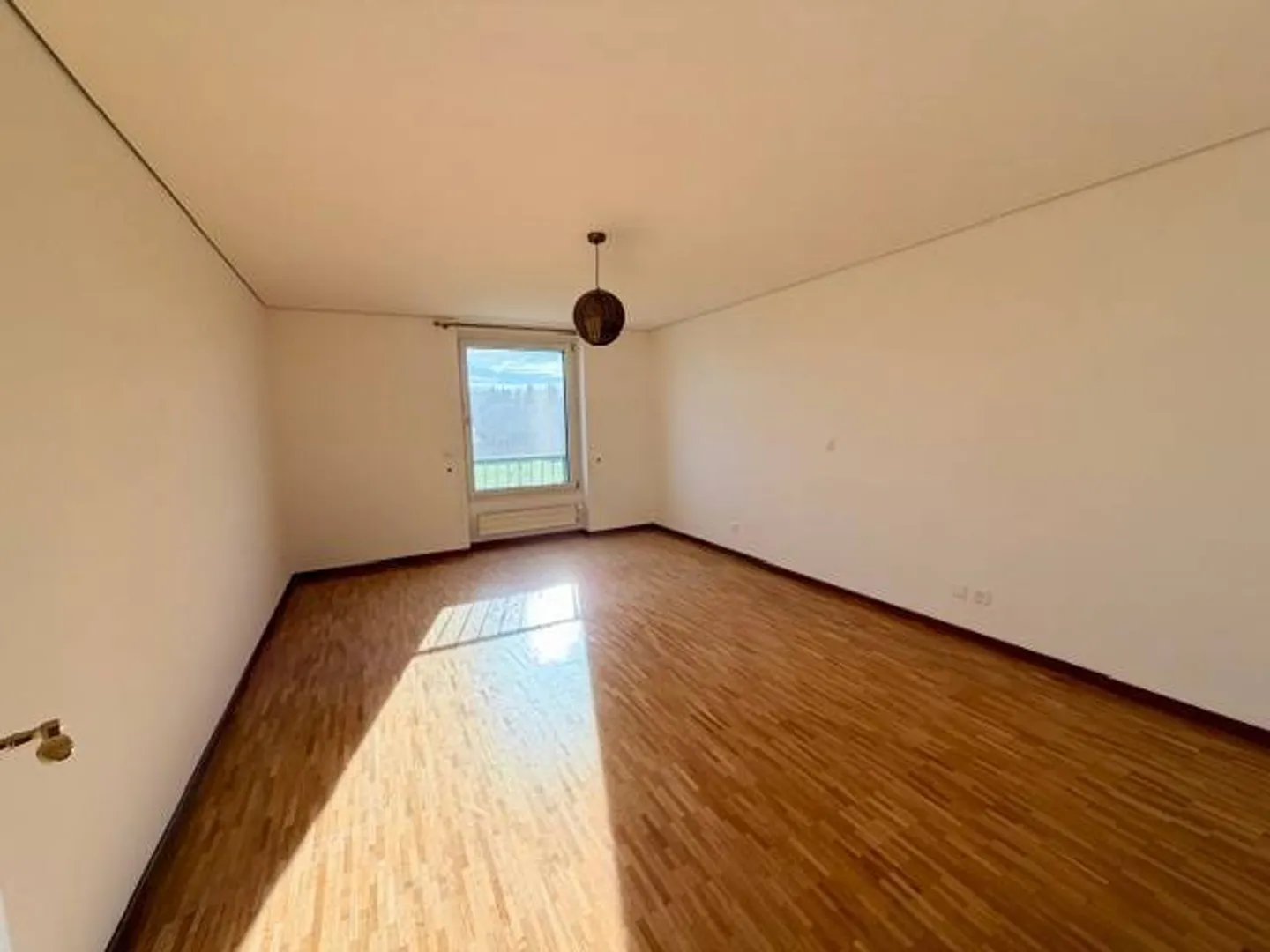 DISPONIBILE Villa di 165 m2 + grande deposito di 154 m2 - Foto 4 di 13