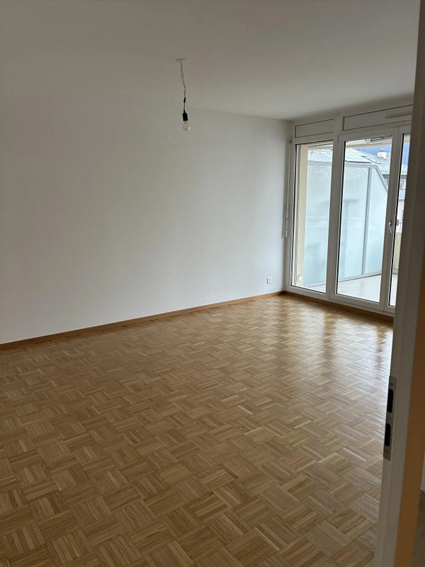 Charmante 2,5 Zimmer in der Nähe aller Annehmlichkeiten - Foto 2 von 5