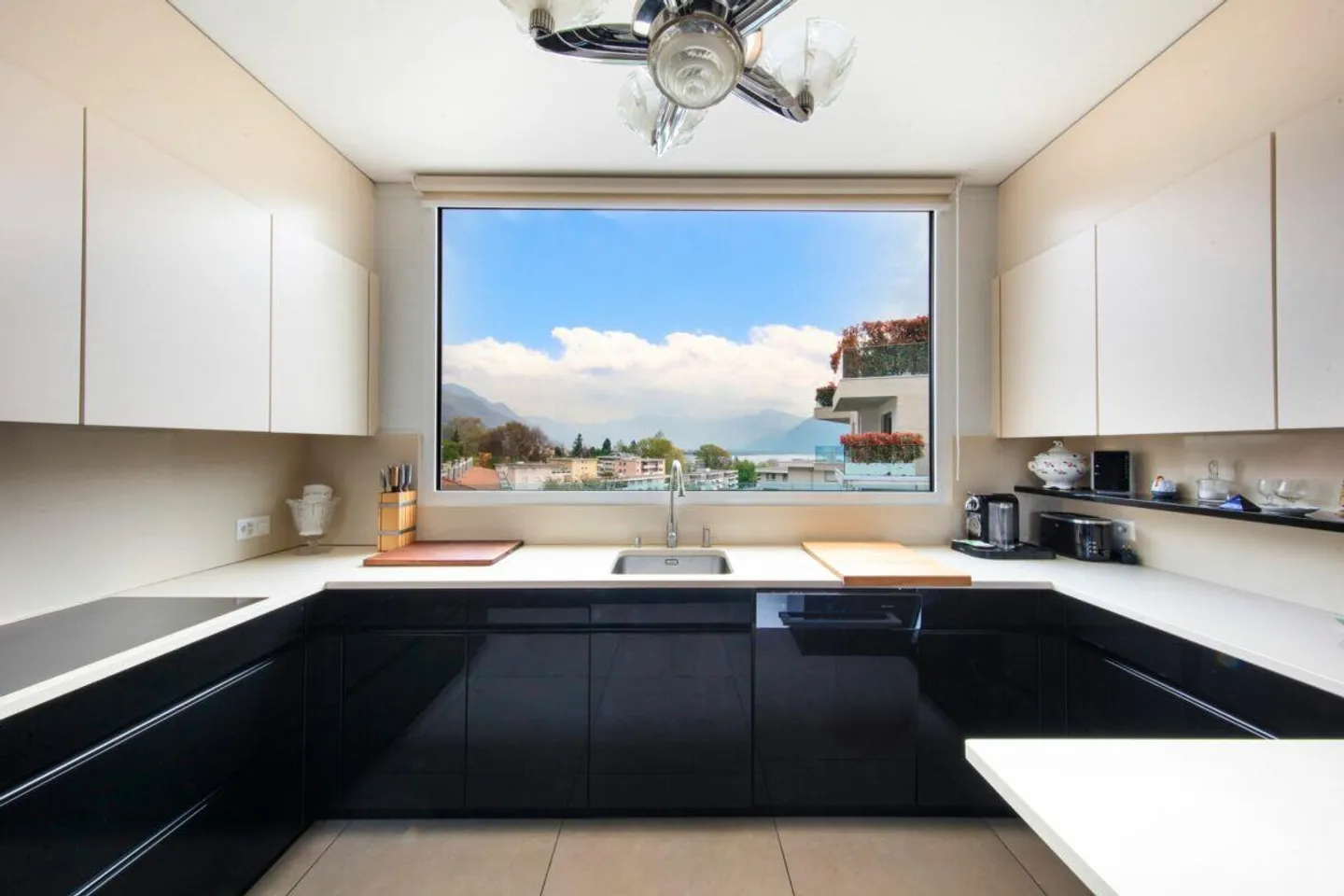 MINUSIO - Attico elegante con vista parziale sul lago - Foto 2 di 29