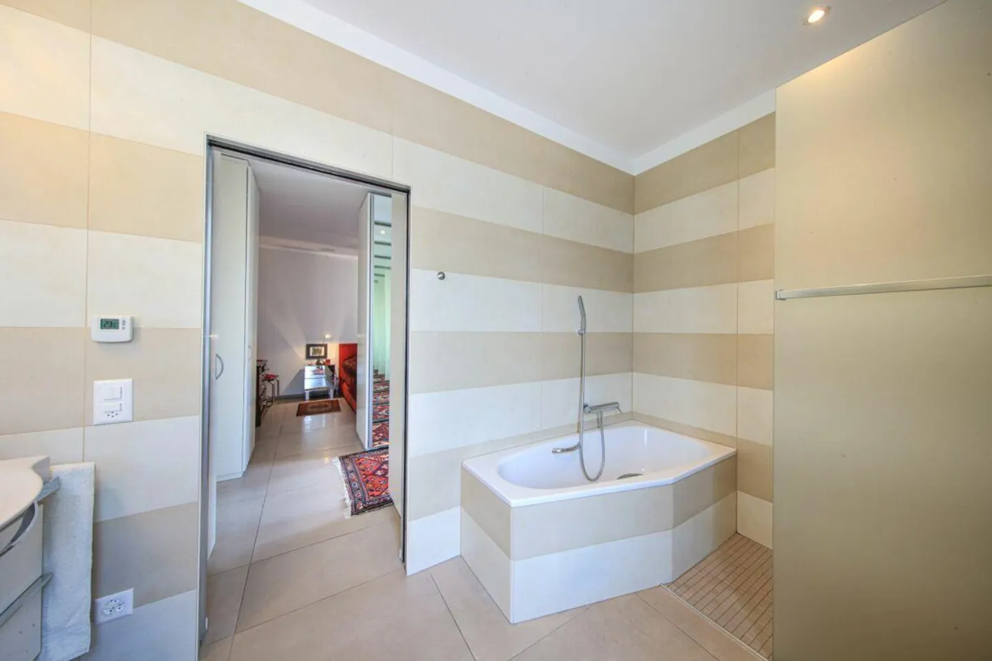 MINUSIO - Attico elegante con vista parziale sul lago - Foto 17 di 29