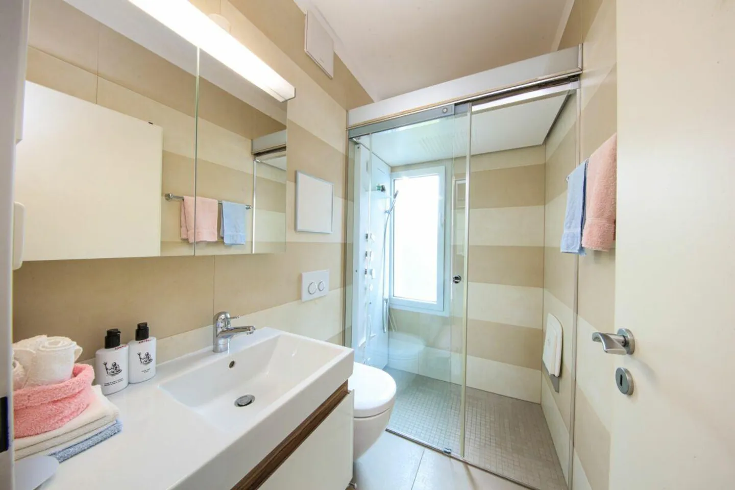 MINUSIO - Attico elegante con vista parziale sul lago - Foto 20 di 29