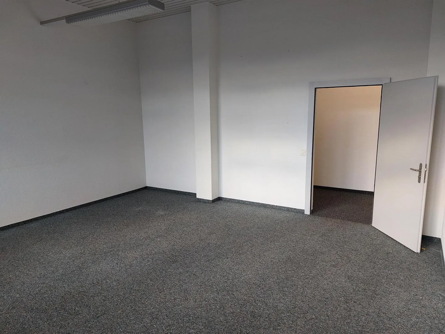 Spazio Ufficio/Magazzino - Foto 3 di 5