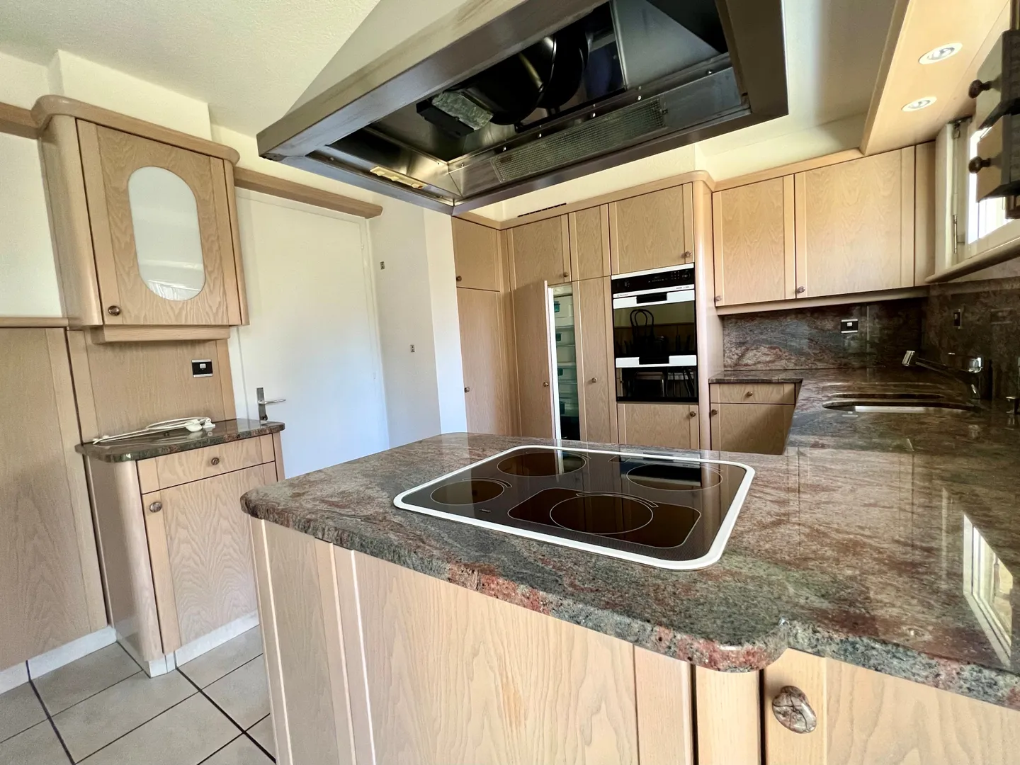 Incantevole Casa Familiare a Bulle - Foto 2 di 4