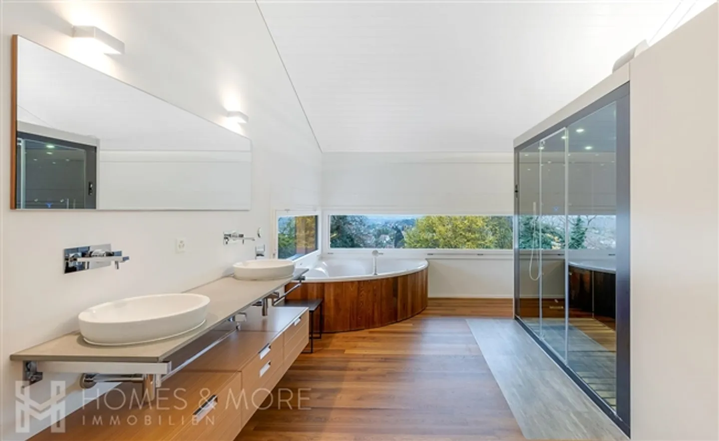 PAIX, VUE LOIN ET IDÉALES CONNEXIONS DE TRANSPORT PUBLIC - Photo 8 sur 9