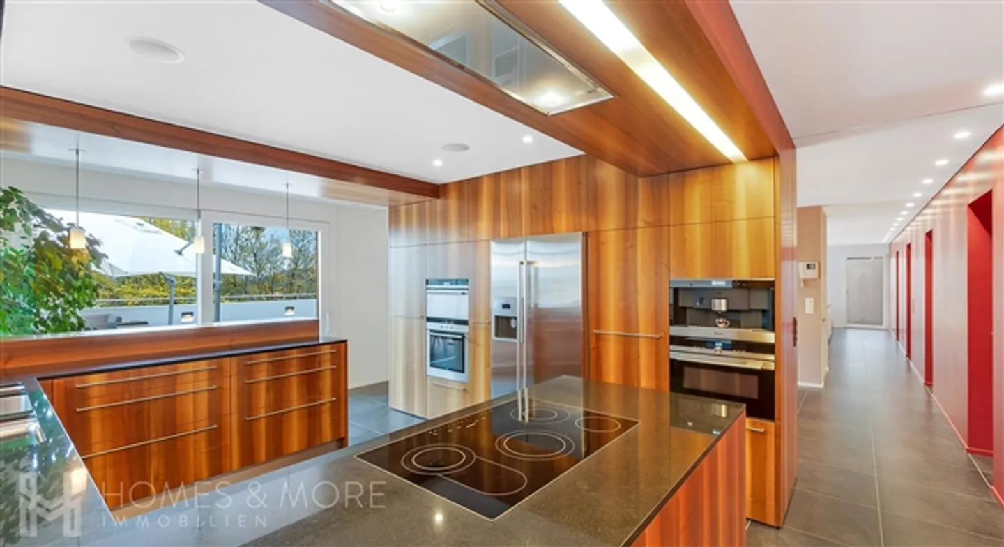 PAIX, VUE LOIN ET IDÉALES CONNEXIONS DE TRANSPORT PUBLIC - Photo 6 sur 9