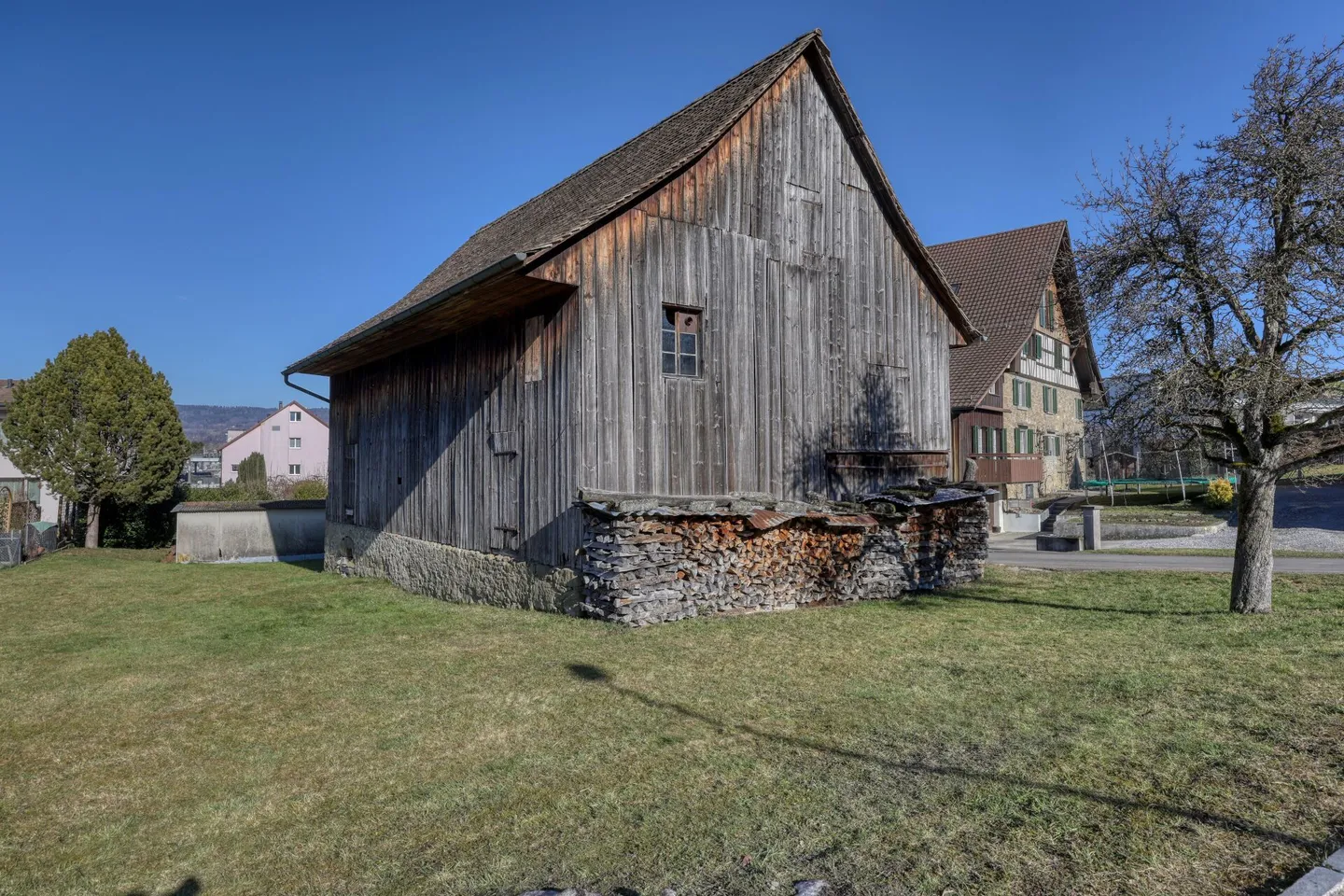 Trotto con potenziale di ristrutturazione per una casa da sogno - Foto 1 di 6