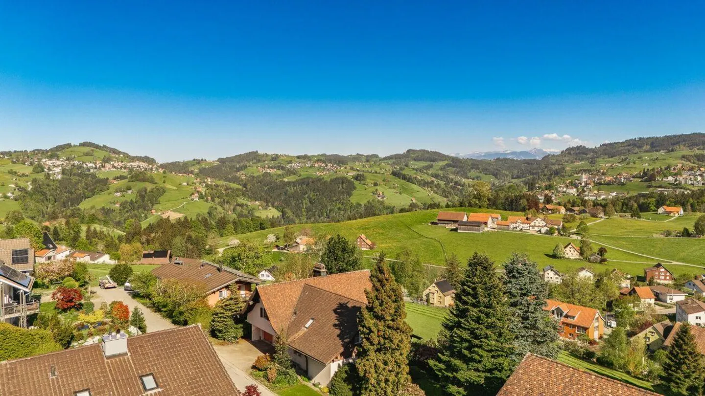 Charmante Villa mit Traumhaftem Blick - Foto 2 von 14