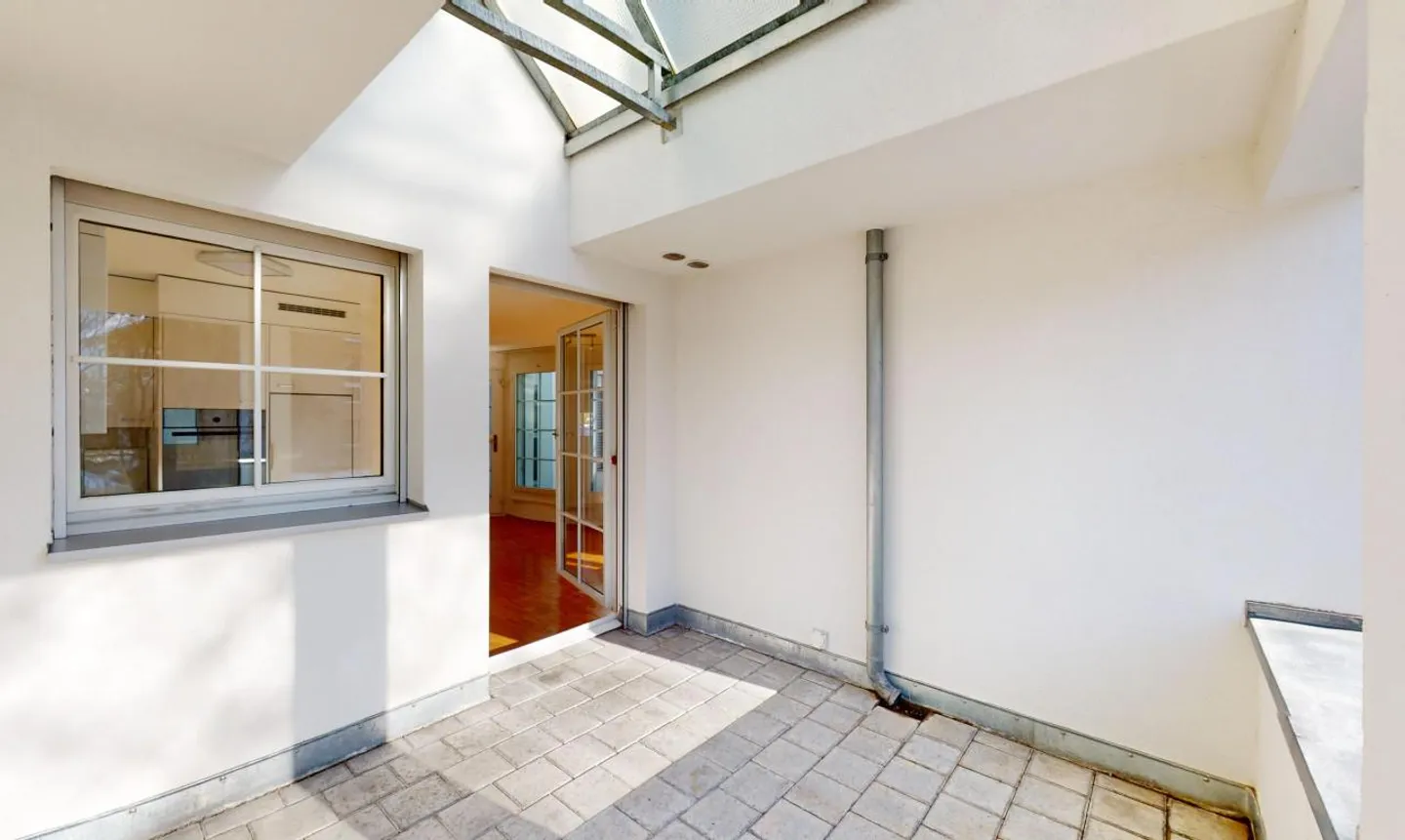 Ruhig gelegene 4.5-Zimmer-Maisonette mit Dachterasse in Bonstetten - Foto 8 von 13