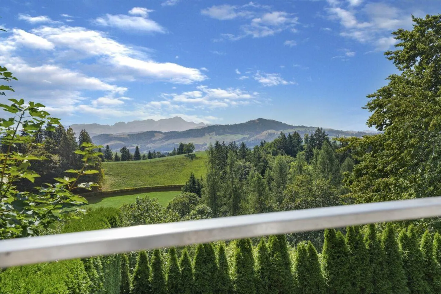 Geräumige Maisonette mit traumhaftem Blick - Foto 2 von 30