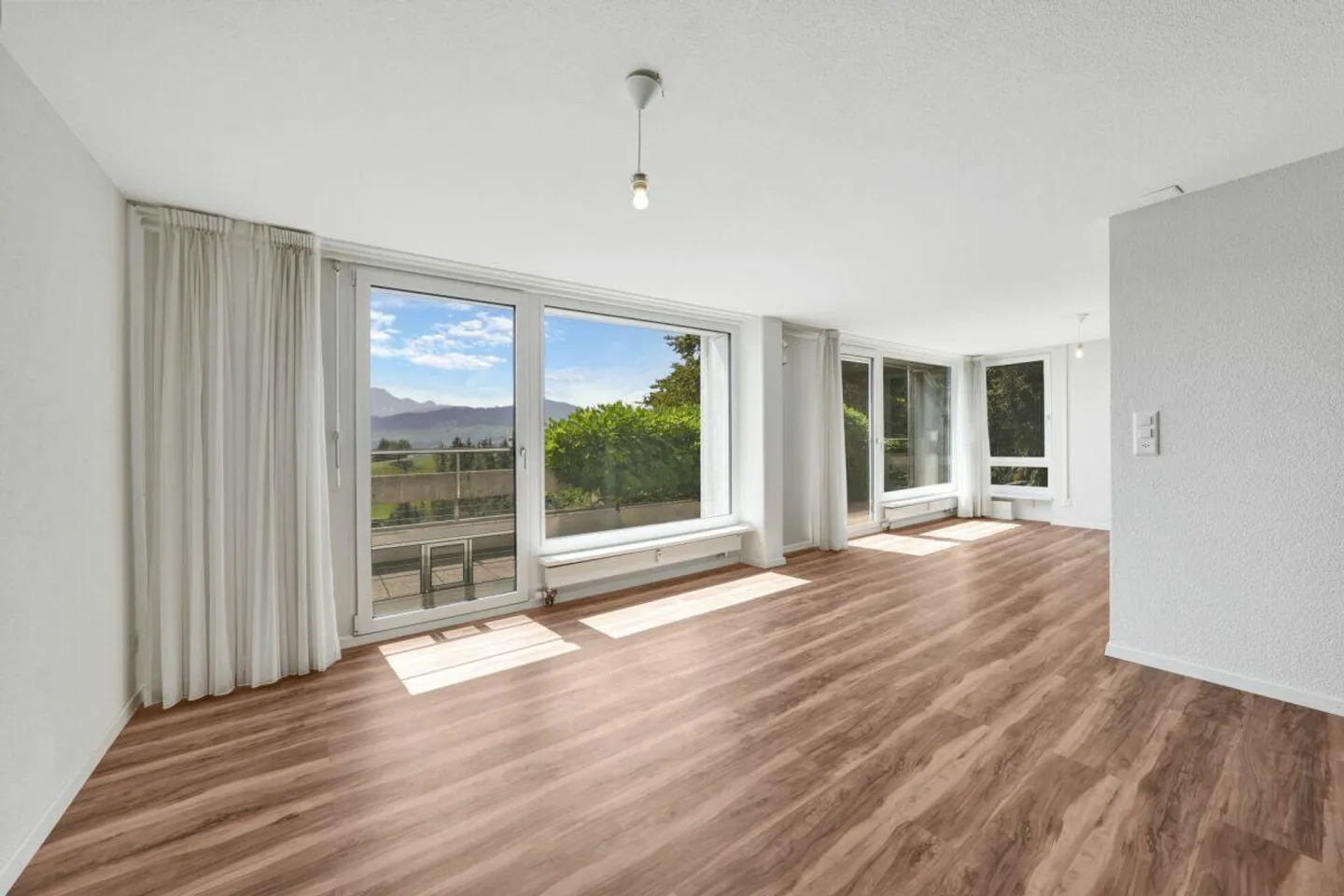 Geräumige Maisonette mit traumhaftem Blick - Foto 10 von 30