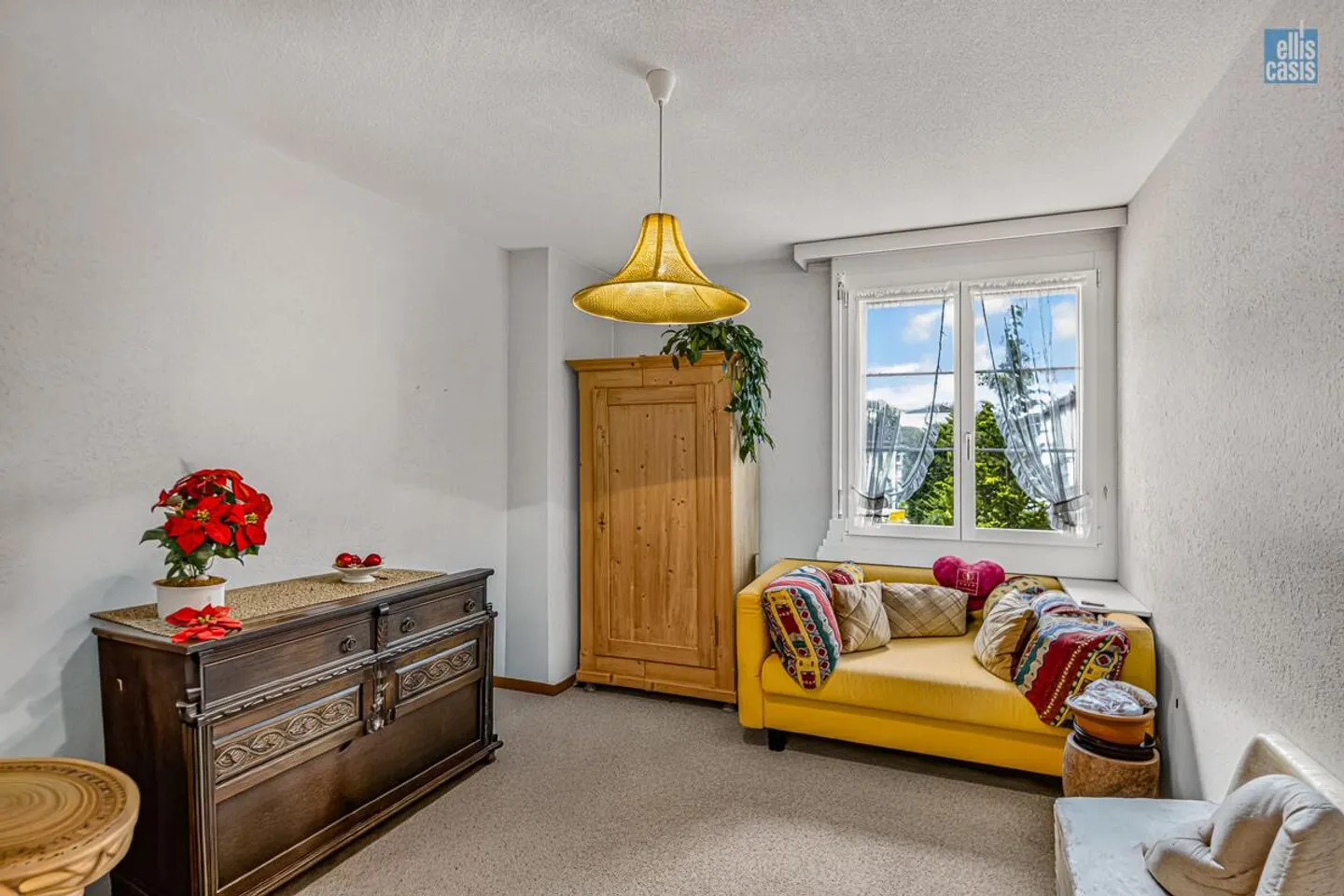 Appartement de 4,5 pièces bien entretenu avec cheminée, balcon et grand potentiel - Photo 12 sur 17