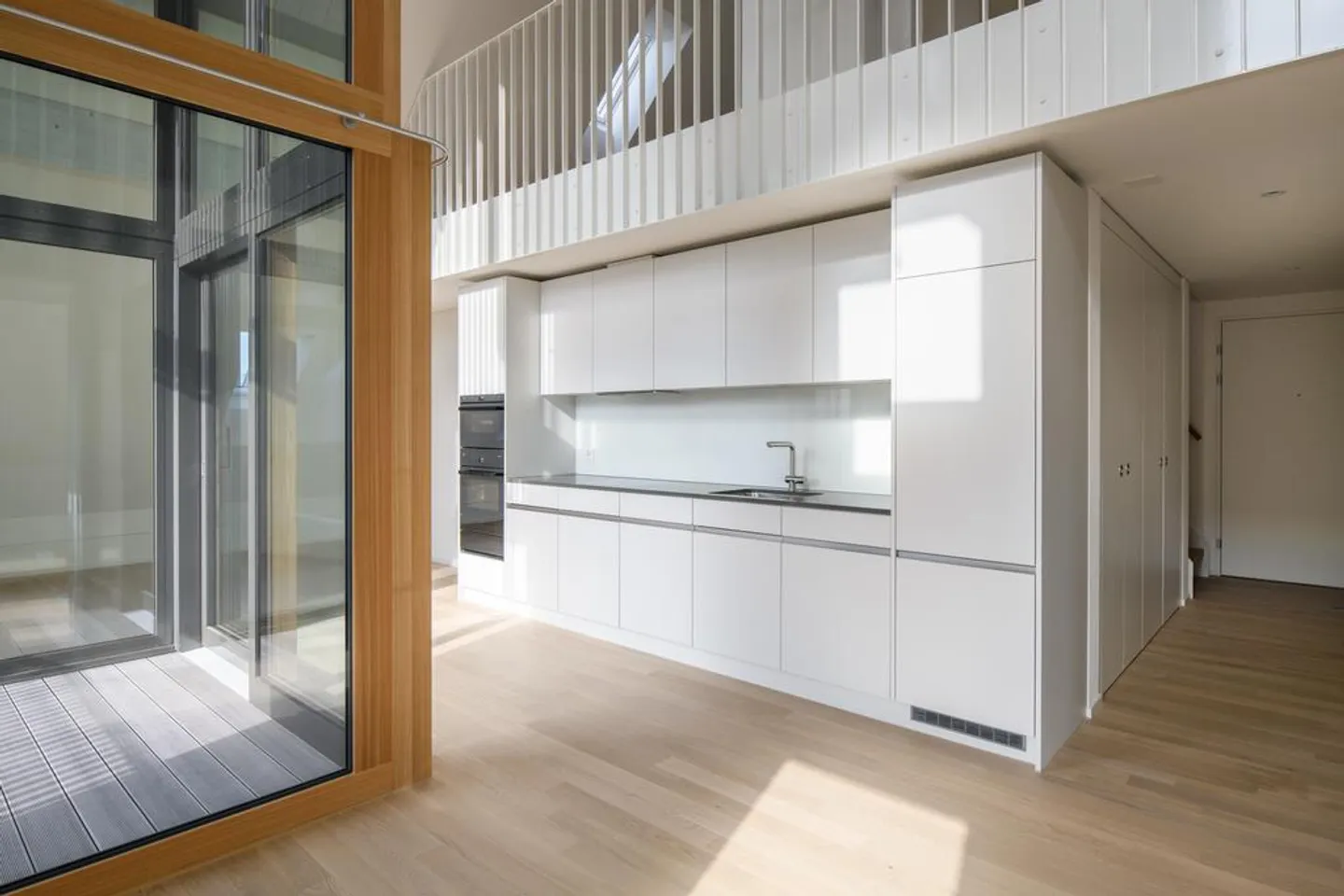 Maisonette apartment that will make your heart race... - Photo 2 of 12