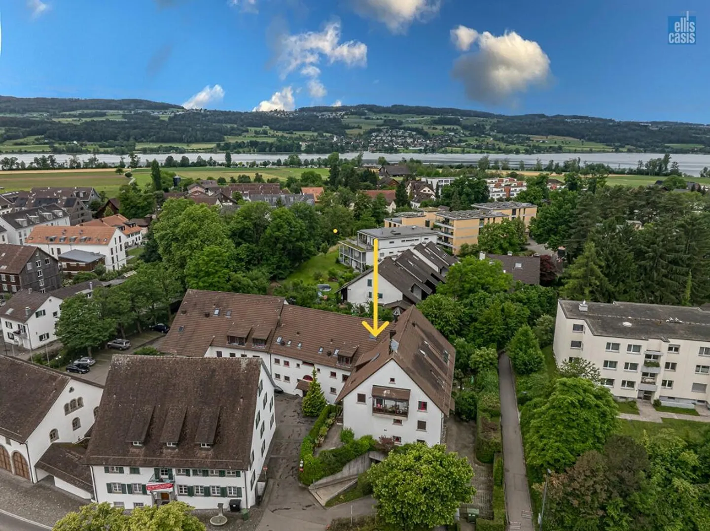 Appartement de 4,5 pièces bien entretenu avec cheminée, balcon et grand potentiel - Photo 16 sur 17