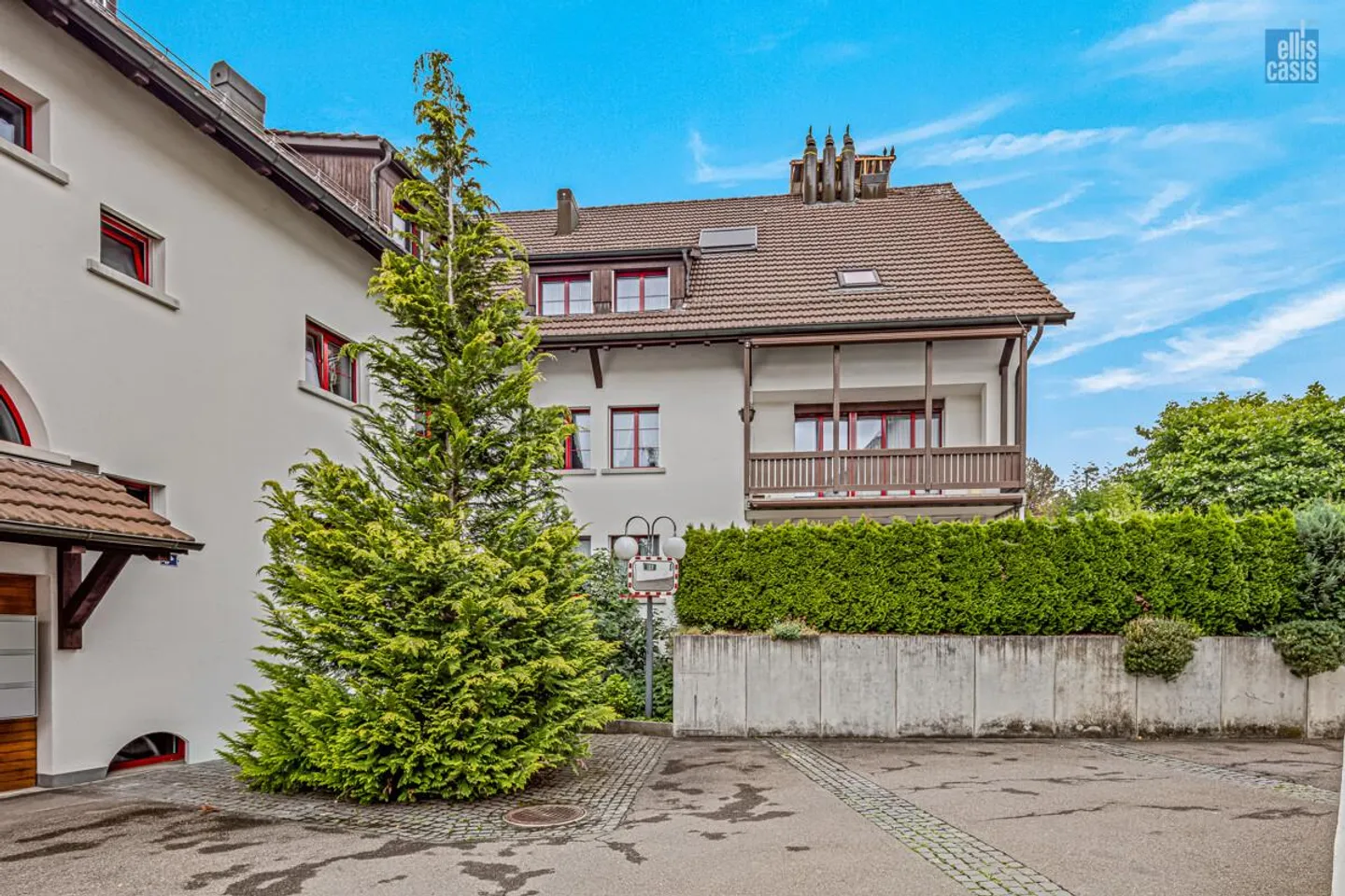Appartement de 4,5 pièces bien entretenu avec cheminée, balcon et grand potentiel - Photo 15 sur 17