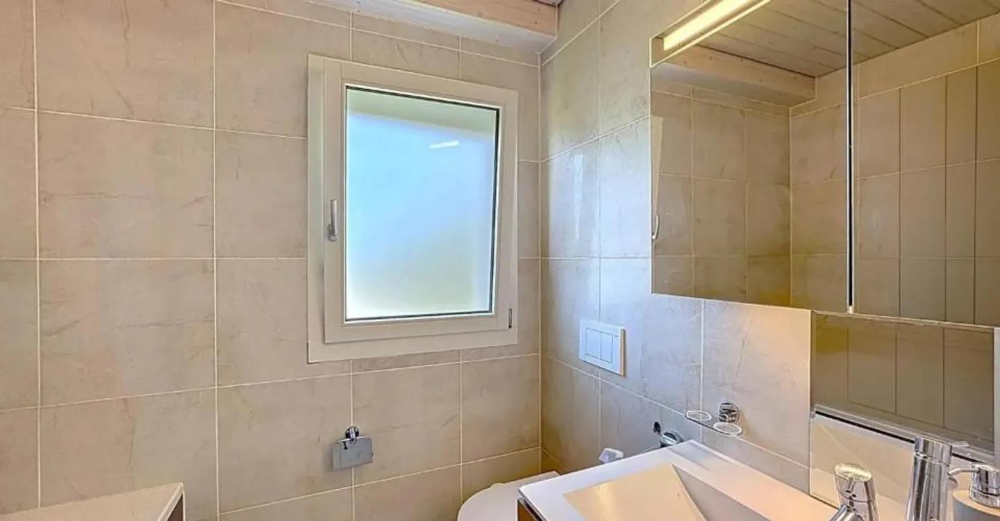 Luxury Villa with Lake View - Photo 12 of 13