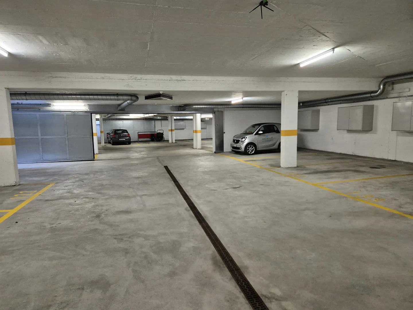 Posti auto sotterranei direttamente alla stazione ferroviaria di Lenzburg - Foto 2 di 3