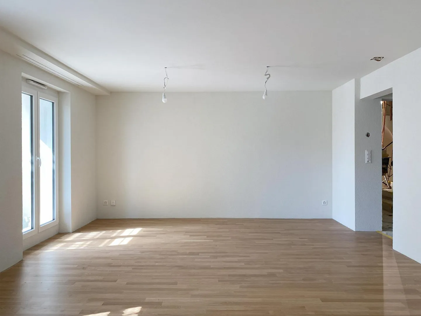 First occupancy after complete renovation: Modern 2.5-room apartment - Photo 2 of 6