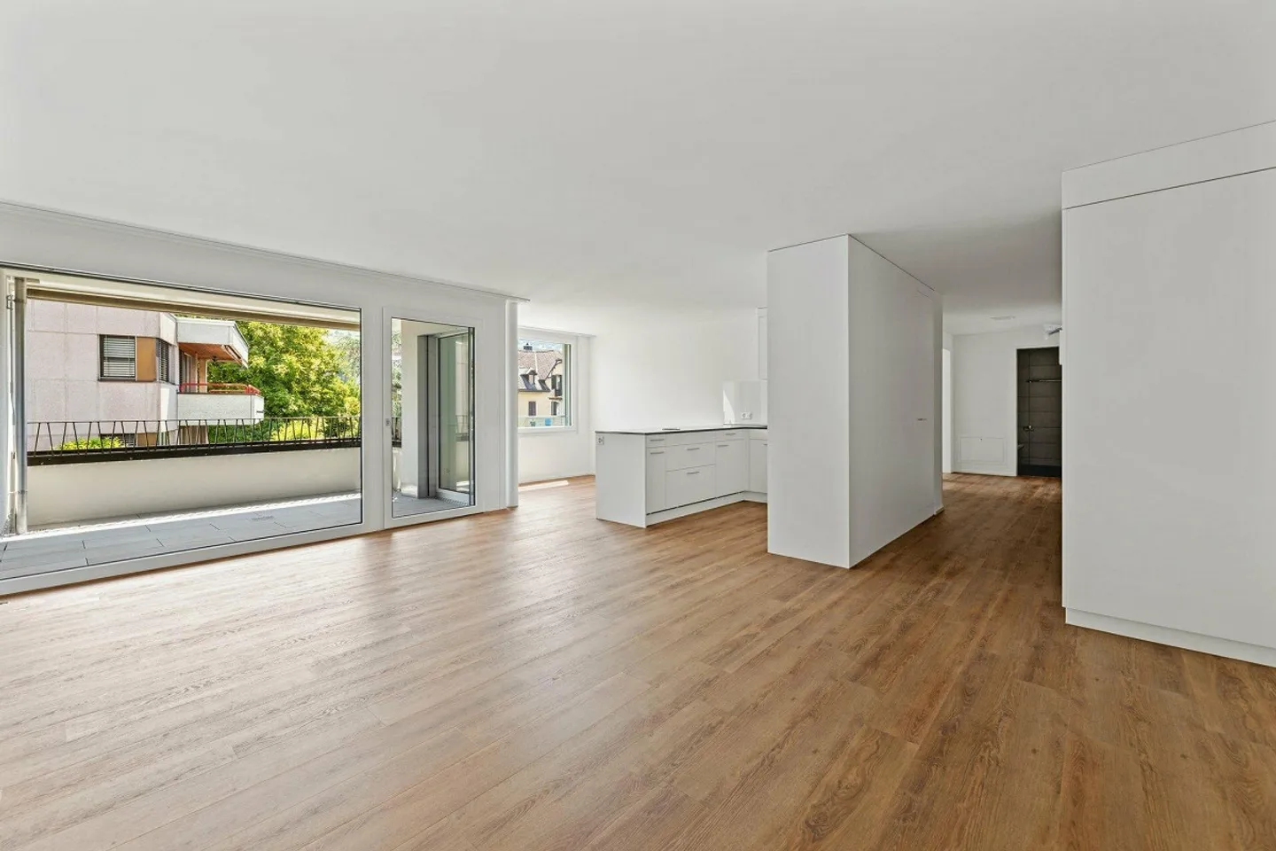 Living in a light-flooded, modern new building - In the heart of Lachen! - Photo 1 of 7