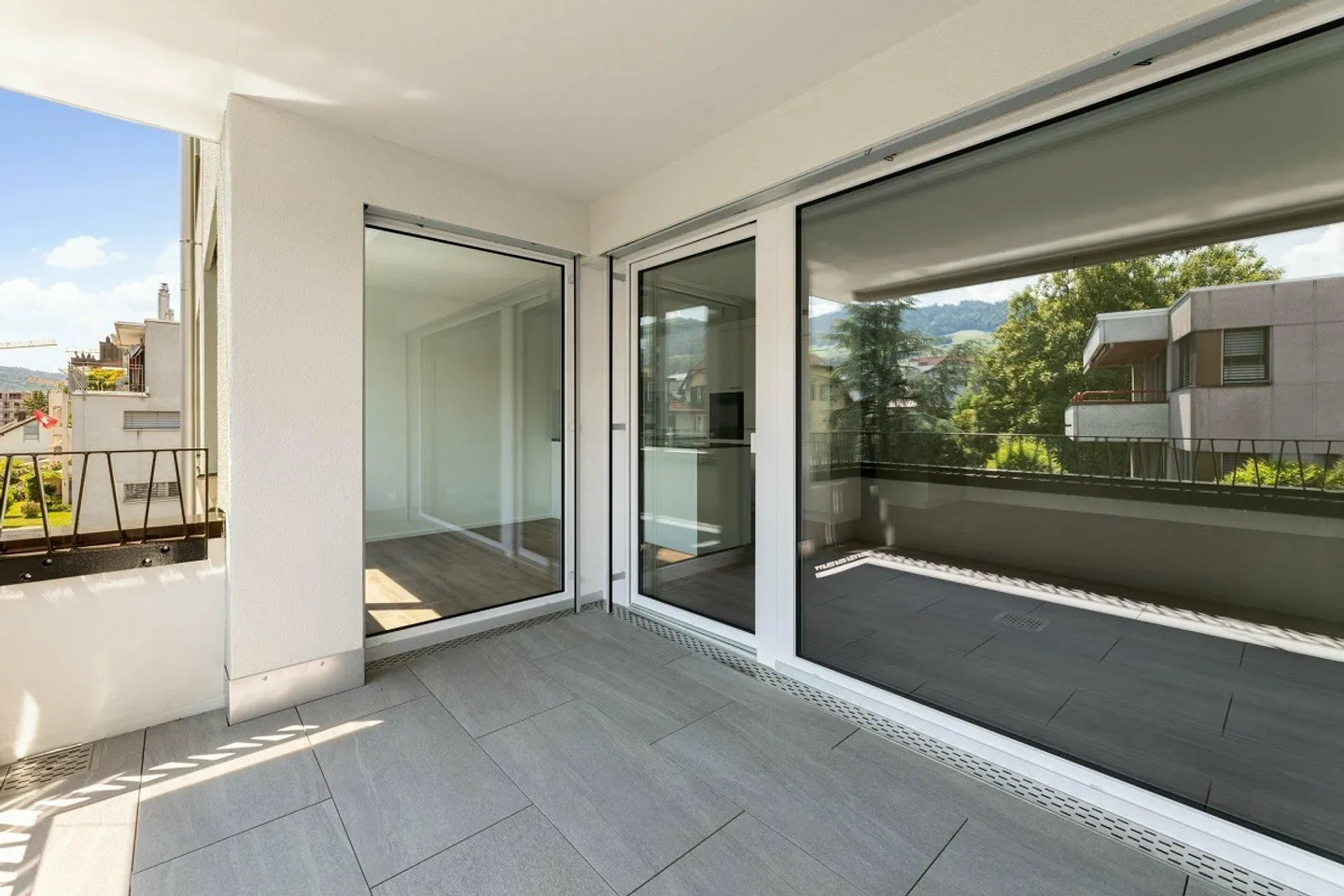 Living in a light-flooded, modern new building - In the heart of Lachen! - Photo 7 of 7