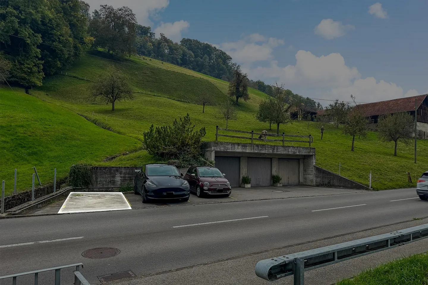 Living by the lake with mountain panorama - Photo 10 of 11