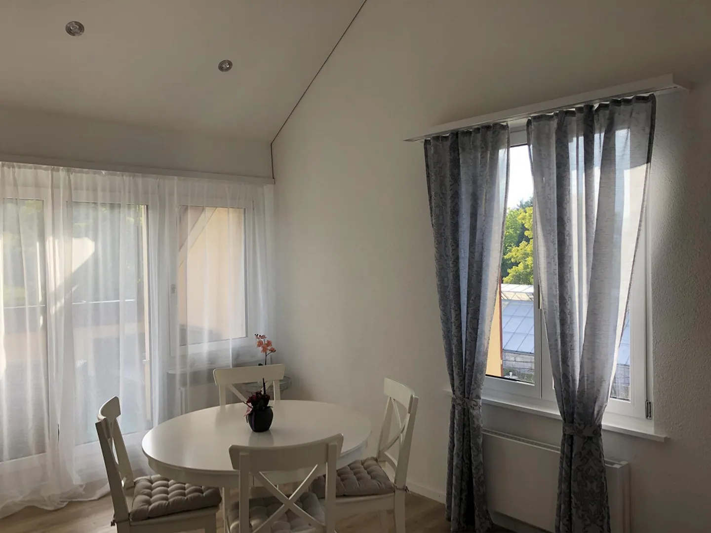Charmante 3.5 Zimmer Wohnung - Foto 2 von 18