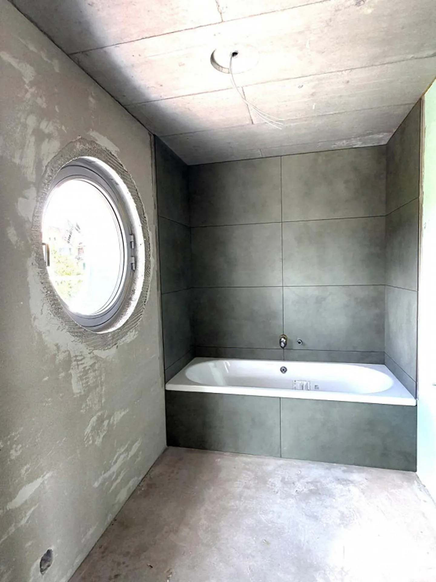 Appartamento duplex elegante di nuova costruzione con terrazza e area mansardata - Foto 9 di 12