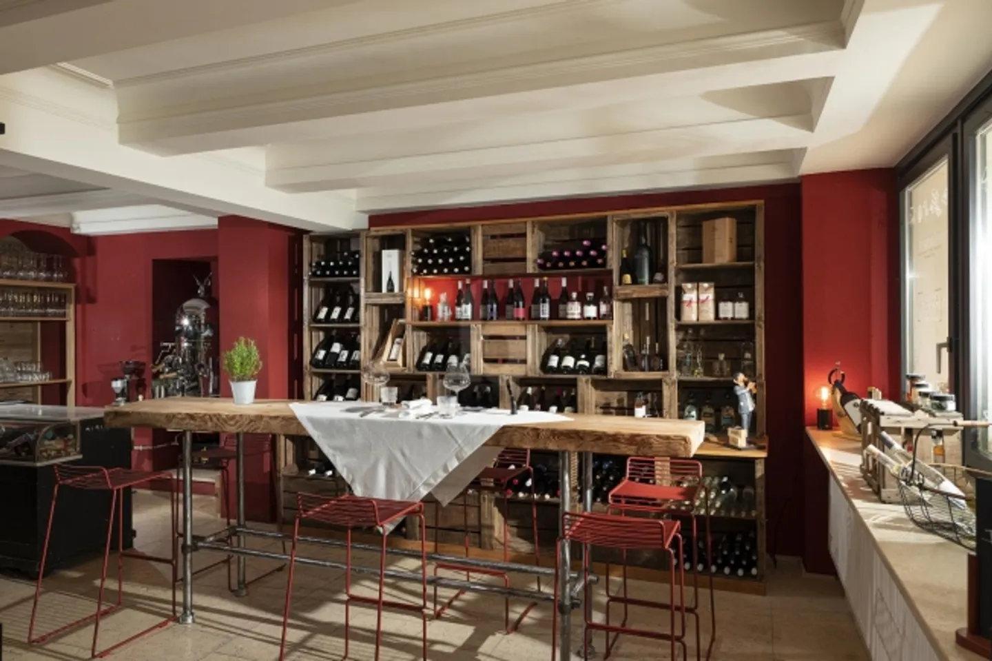 MAGNIFICENT GASTRONOMIC SPACE - Photo 6 of 6