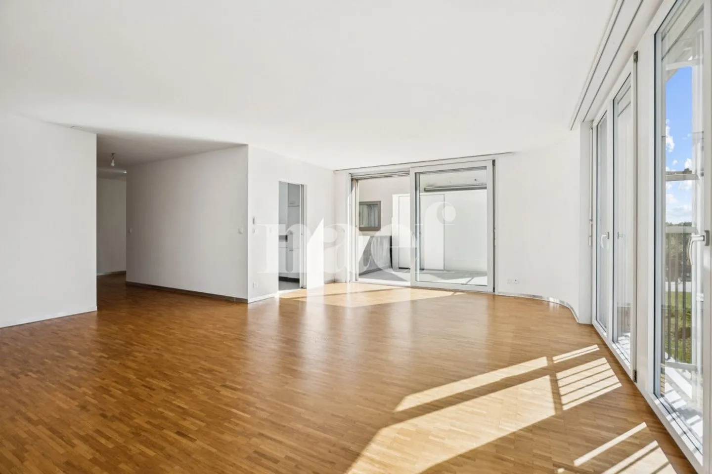 4.5 Room Apartment - Photo 2 of 13