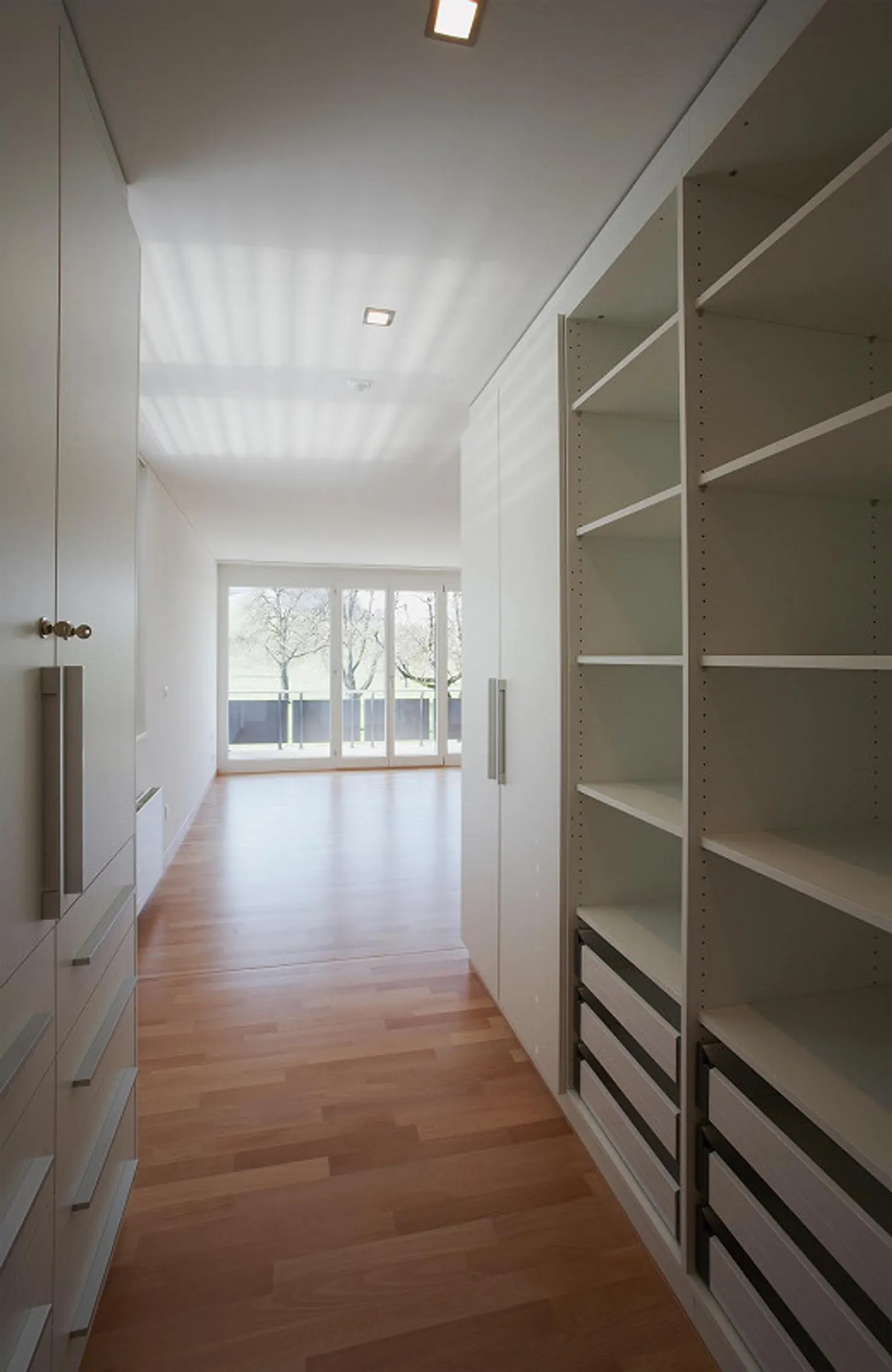Stilvolle Wohnung mit Balkonen - Foto 6 von 8
