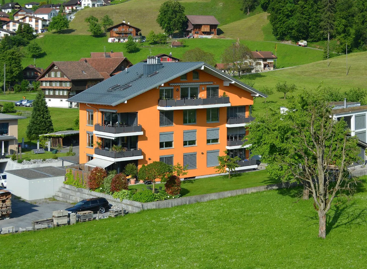 Stilvolle Wohnung mit Balkonen - Foto 1 von 8