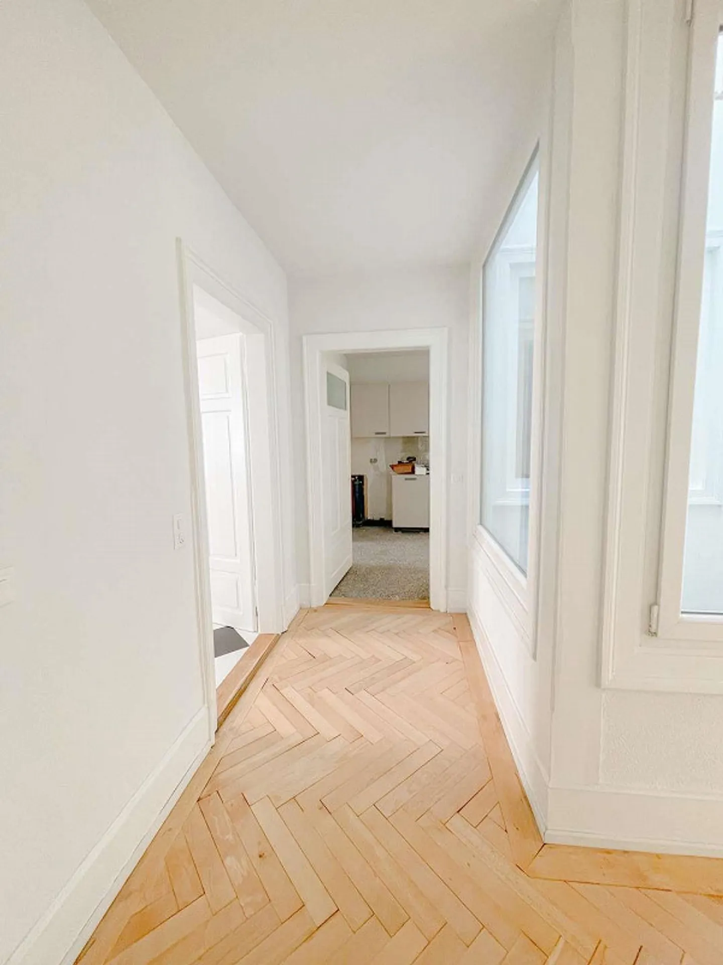 Charmante 3.5-ZWG – frisch saniert & bezugsbereit - Foto 3 von 13