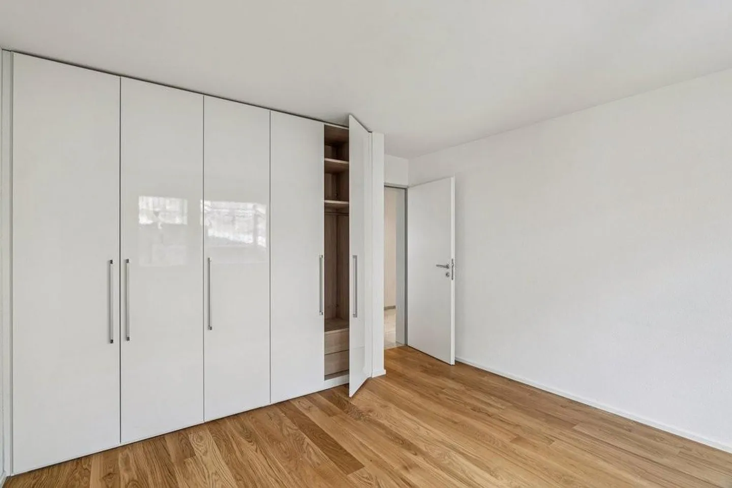 Vivere moderno a Grenchen - Foto 8 di 10