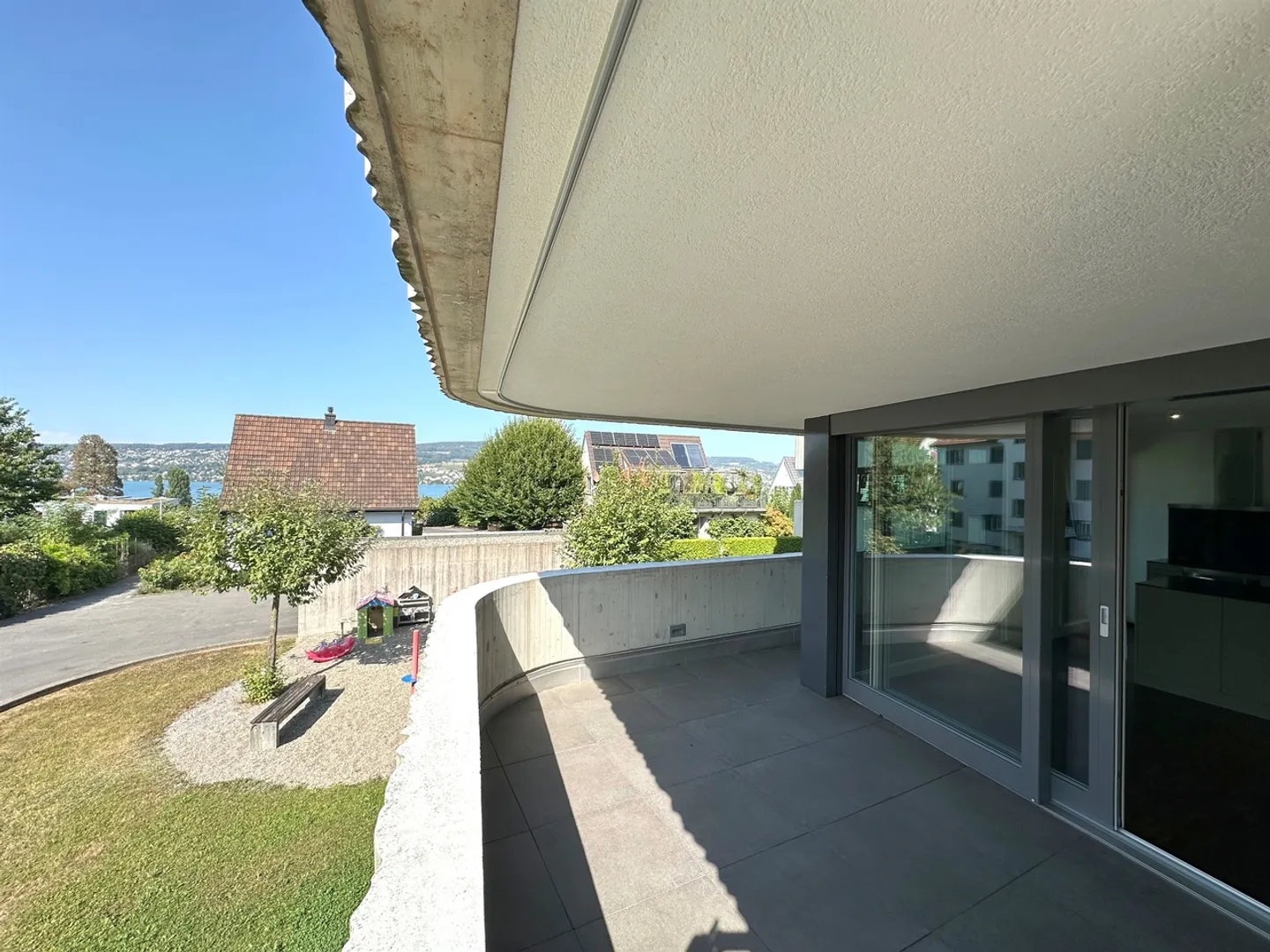 Modern Apartment in Horgen - Photo 12 of 13