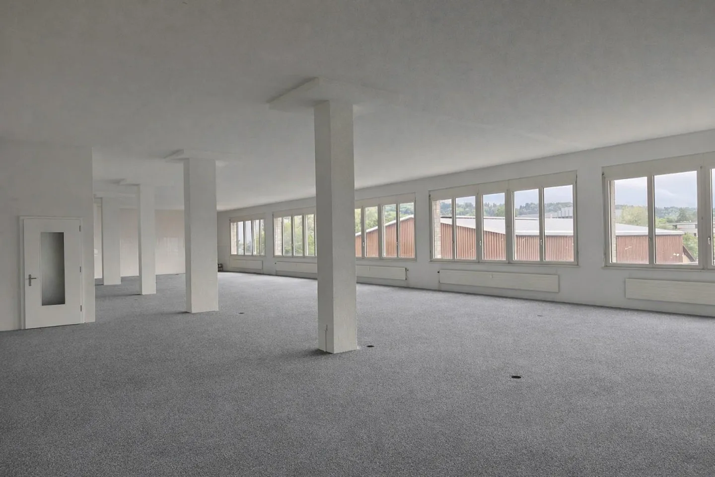 Vielseitige Gewerbefläche - Foto 1 von 4